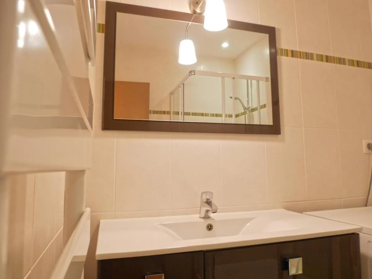 Appartement Calme Avec Internet, Proche Commerces Et Plages, 3 Etoiles, Menage Inclus - Fr-1-418-95 Le Palais 0*,  Francia